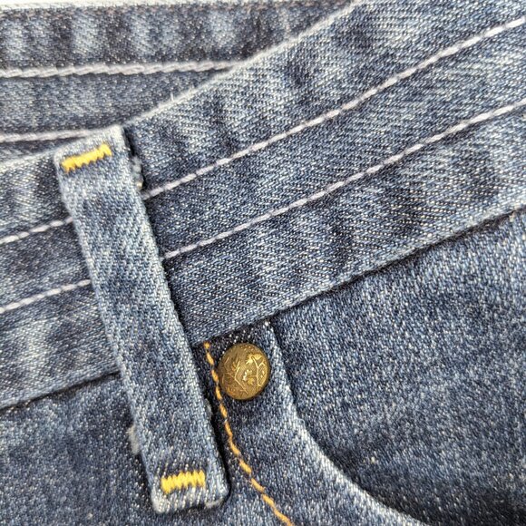 Vintage Y2K GAP Mid Rise Flare Jeans - Picture 5 of 13